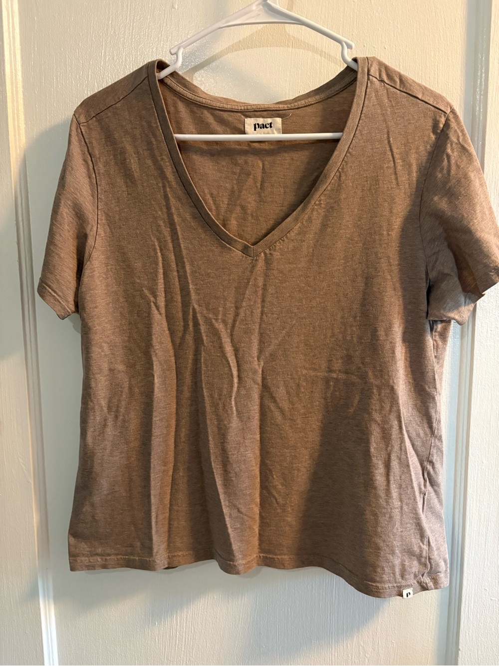 Pact Women's V-Neck Short Sleeve Tee in Taupe